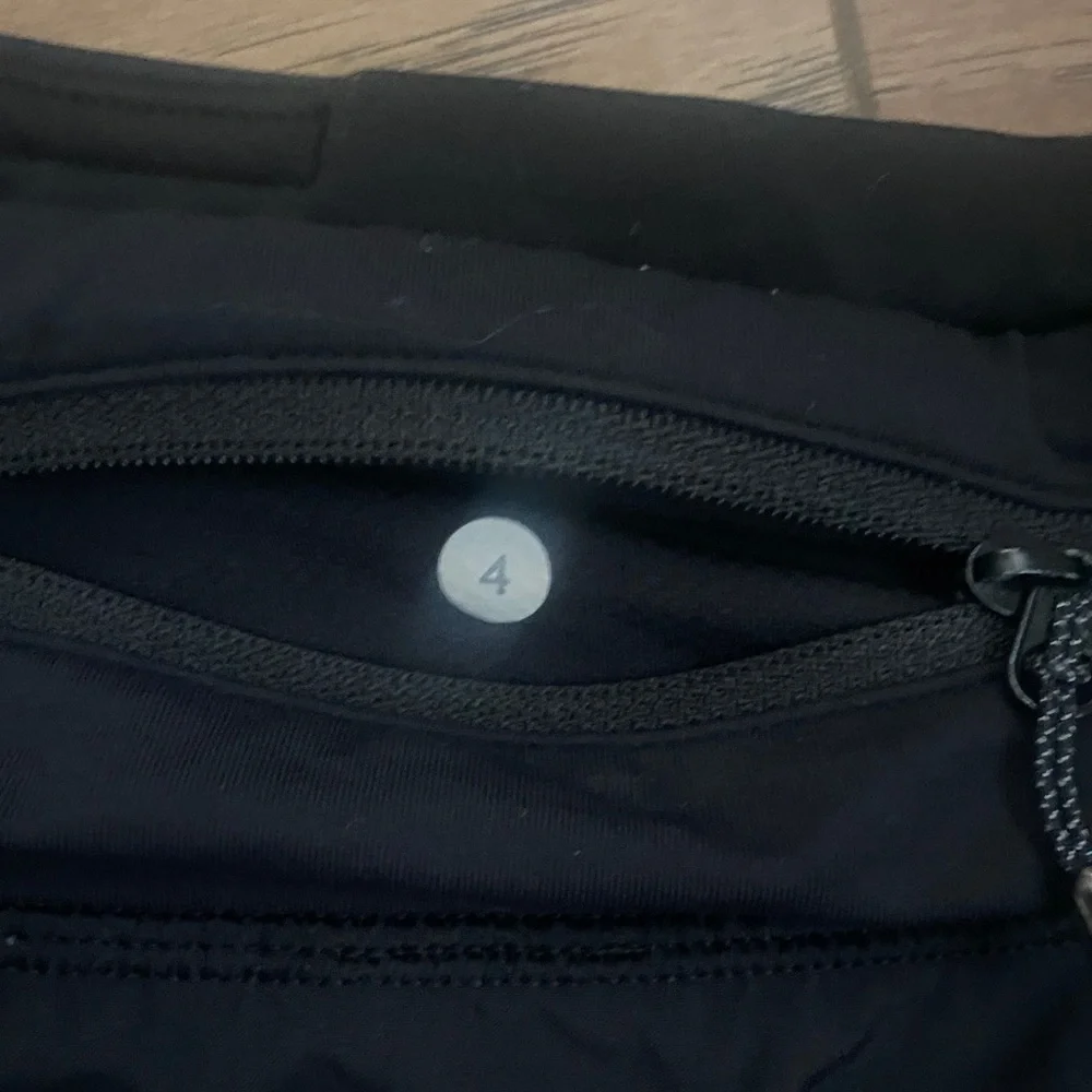 lululemon athletica Women's Black Athletic Shorts - Picture 2 of 3